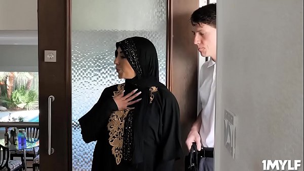 Brunette milf with big tits Kylie Kingston loves getting fuck by a hot young cock 