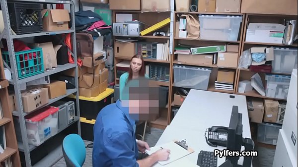 Lost prevention office spiced up with a blowjob