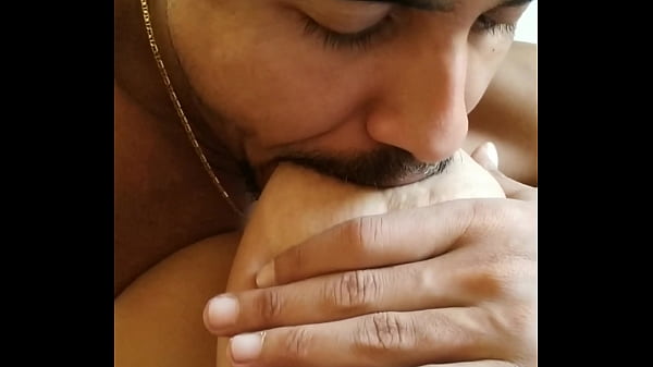 Gravei sem ela ver seus seios com aur&eacute;olas gigantes