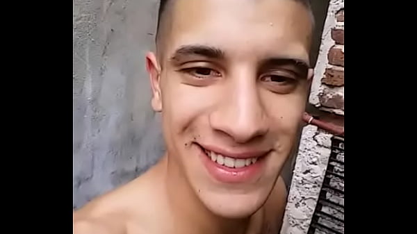 Argentino se hace una paja