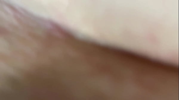 Caiu no Xvideos novinha enfiando 4 dedos na bucetinha apertada at&eacute; gozar  