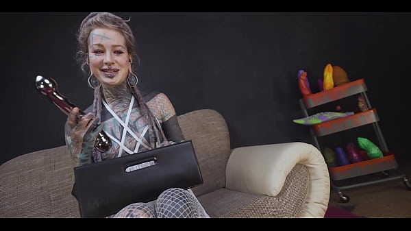 Anuskatzz gets a stainless steel dildo to shove up her ass