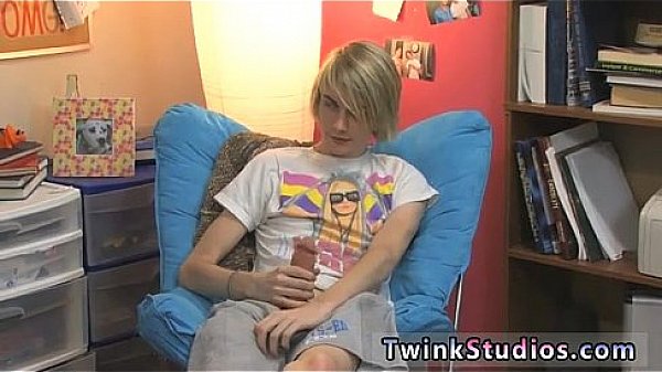 Free gay movieture galleries of twinks Aidan and Preston are dangling