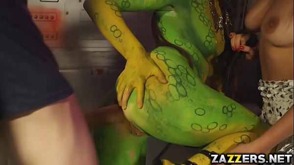 Tiffany and Eva team up on Dannys dick