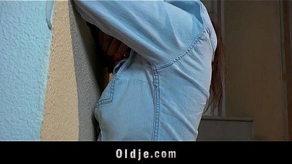 Hot teenager wants to show the old repairman how sex is done