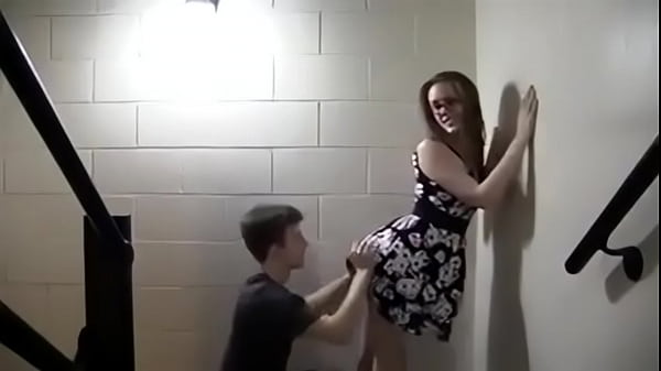 Cogiendo en las escaleras