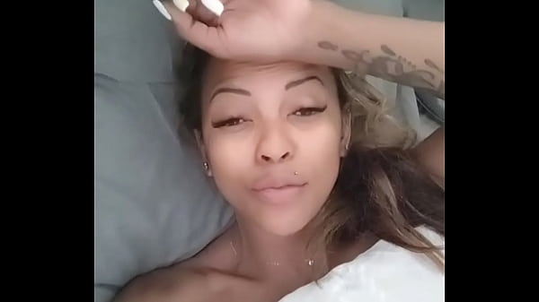 Story public, r&eacute;veil en mode godage  