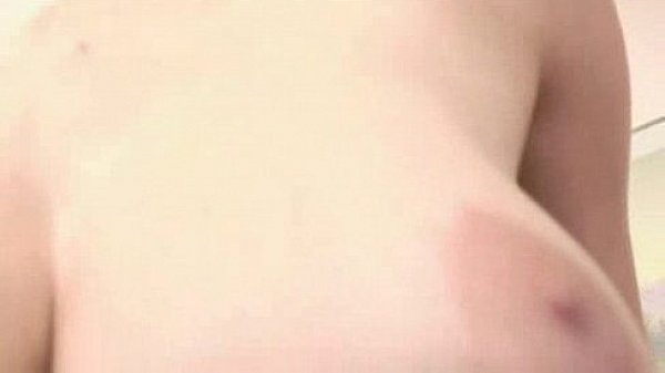 Tan joven y golosa (So young, so hot)