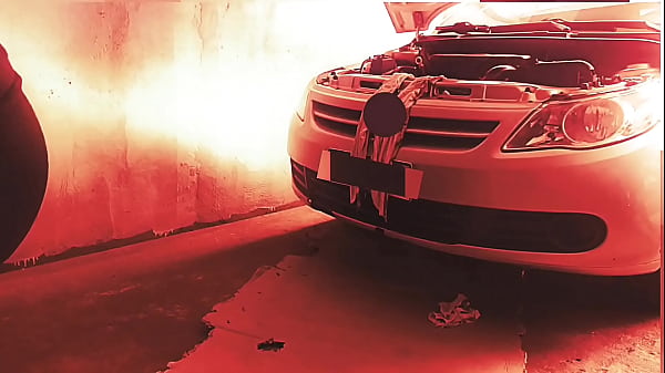 Comendo a magrinha na casa dela mesmo deu mole