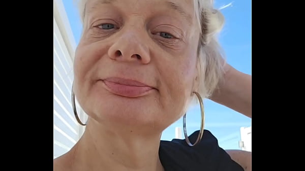 A la recherche d'un inconnu pendant ma croisi&egrave;re pour me baiser la chatte et le...