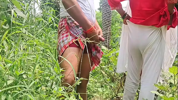 Girlfriend having fucking in outdoor at the Forest