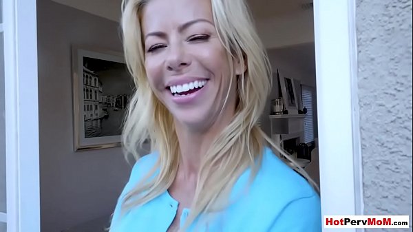 Banging my friend big titted mature stepmom