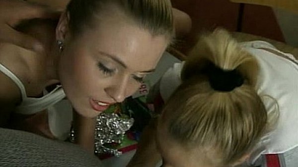 ETUDIANTES A BAISER 18 /2 1ERE FOIS