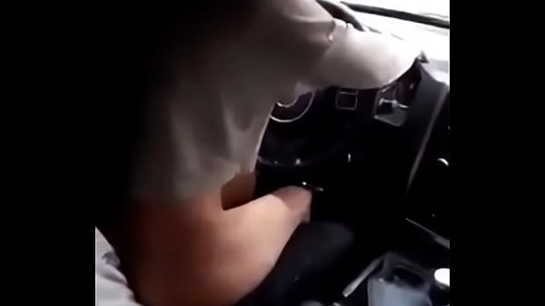 cogiendo en el auto calle muy transitda