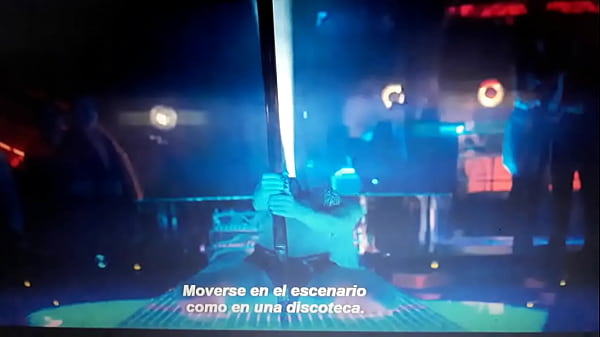 Lali mostrando lo zorrita que es