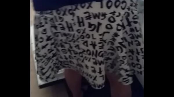 El amigo de mi esposo me grava en la cocina