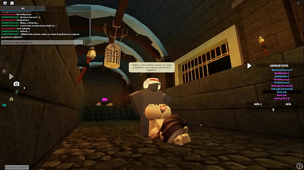 Roblox kaşar kız zoru oynayıp istemiyorum desede onu yarrağımla zevke getiriyorum