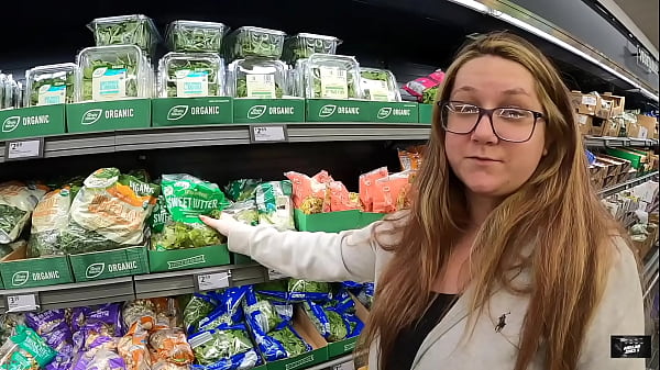 Review of True Housewife Confessions:  First Time Cheating Housewife Gets Swept Off Her Feet By A Stranger