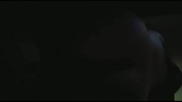 Se mueve dando saltitos