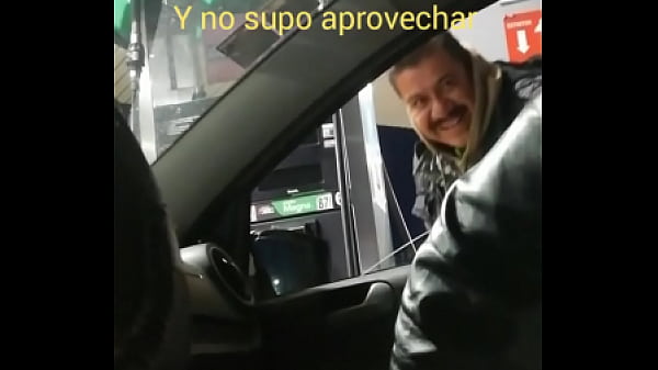 Esposa exhibiendo su culo