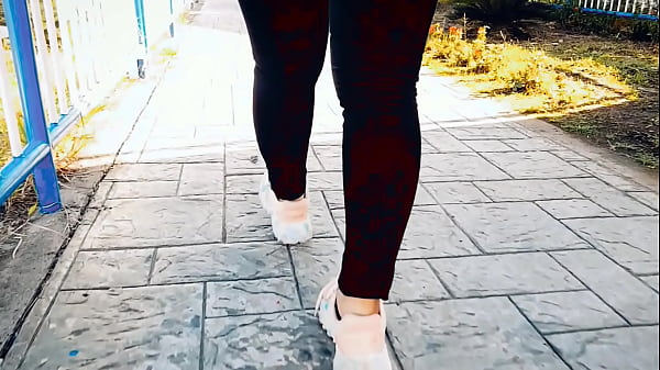 Mi Primera Vez Con Una Milf  