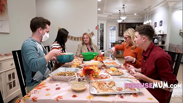 Freeuse Thanksgiving With My Horny Family  