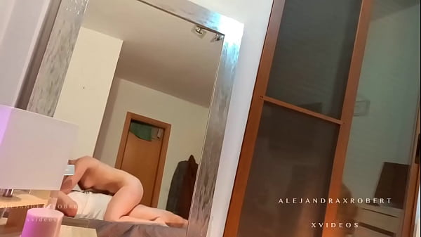 Mi padrastro se acost&oacute; en mi cama y tuve que ir a despertarlo