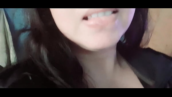 Nesecitando una verga grande para me que derram&eacute; su leche en mis tetas