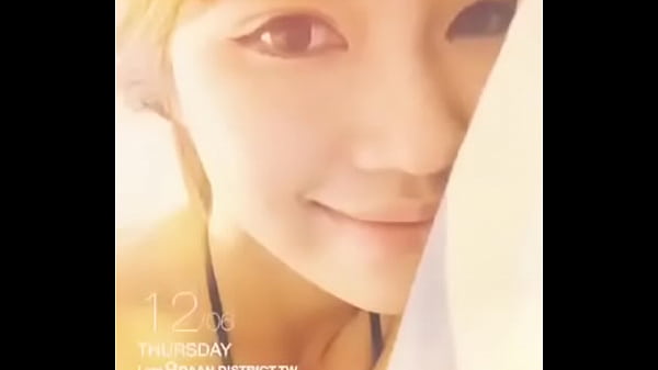 Mikohuang 在家就是慵懶 躺滾翻模式