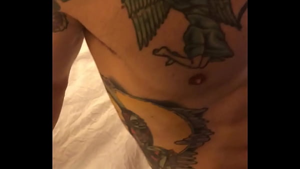 Amatuer twink uses webcam