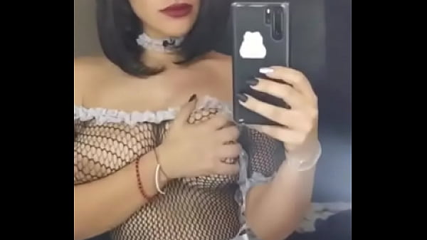 Marcelaamq ense&ntilde;ando tetas