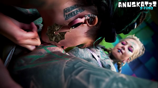 Inexperienced tattooed hippie babe gets her first anal lesson from a kinky alt pornstar  