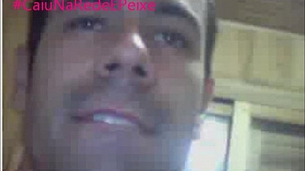 Gays dando o rabo virtualmente.