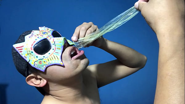 Suckbrije traga leche de fan  