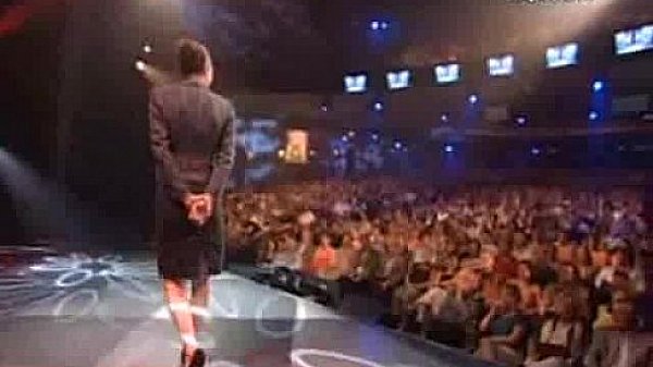 Nothing up her sleeves