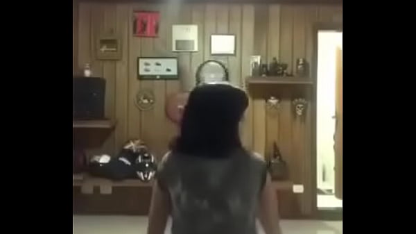 dan&ccedil;andopelaprimeiravez 