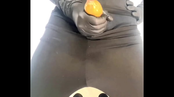 Desvendando os Segredos do Prazer: Uma Jornada Sensual e Provocante com uma teen Quente de Bunda Grande Fodida Duro em Cenas de Sexo Anal, Boquete e Porra Leitosa - V&iacute;deo Er&oacute;tico