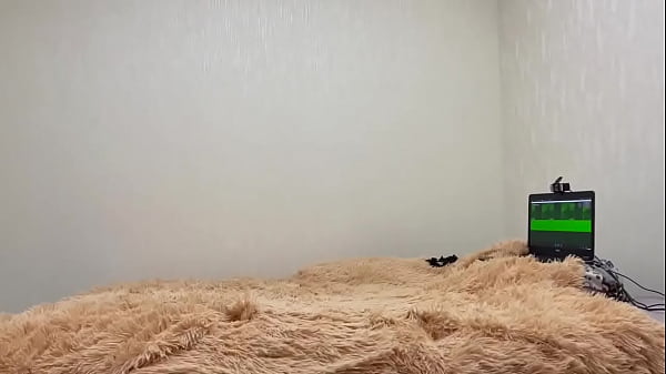 HOT GIRL PLAY WITH STRANGER