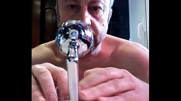 &iquest; C&oacute;mo se pondr&aacute; esto ? Empezar&eacute; por el culo - AnzzoSan