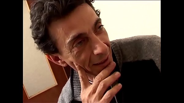 Atti osceni della mamma con lo zio