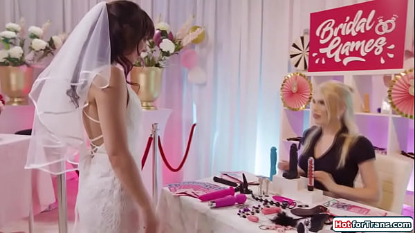 Tgirl Izzy Wilde gets her tranny cock sucked by a bride when her busty milf boss comes in.The shemale and the babe suck tits.The trans fucks the bride 