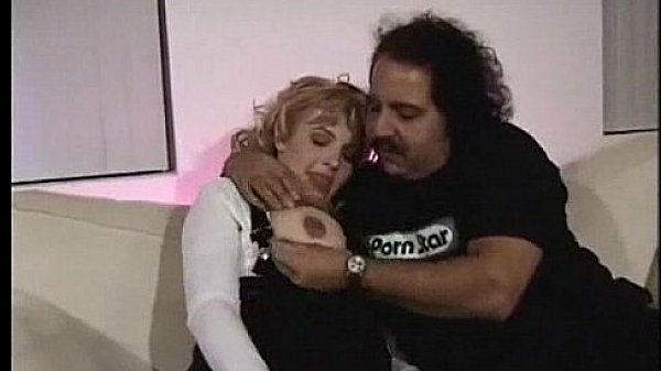 Pregnant house wife fucked