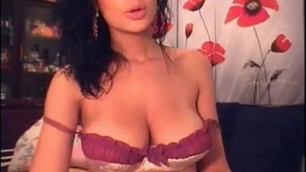 Flashing Big Natural Tits Boobs on cam