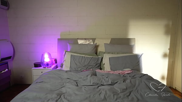 Sexting Time! Blonde Charlie Forde Gets Off Before Going To Bed!  