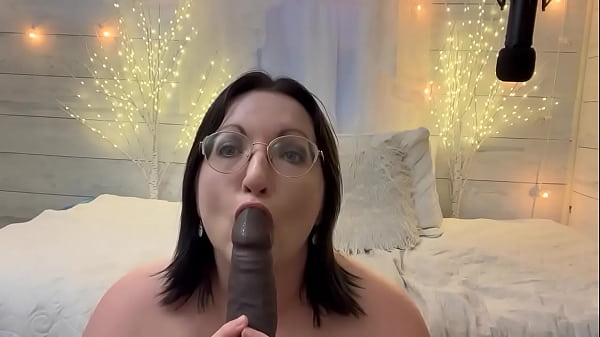 Sucking bbc cock!