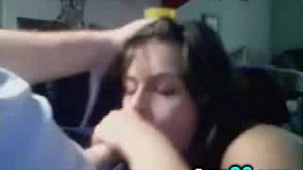 MILF Amateur Sucks Passionately - camg8