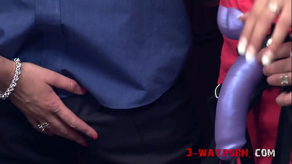 3Way Porn  - Strap-on & Wild Fuck  