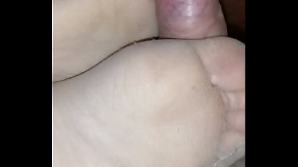 homemade footjob with nude nylons