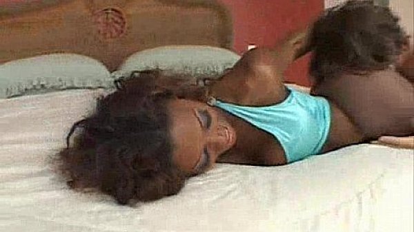 Nyomi Banks fucks white dude pt. 1