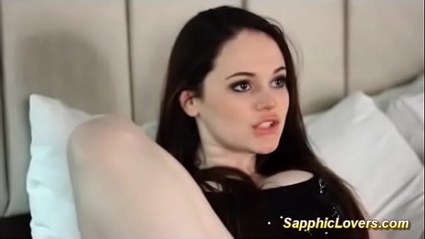 limber sapphic girls kissing